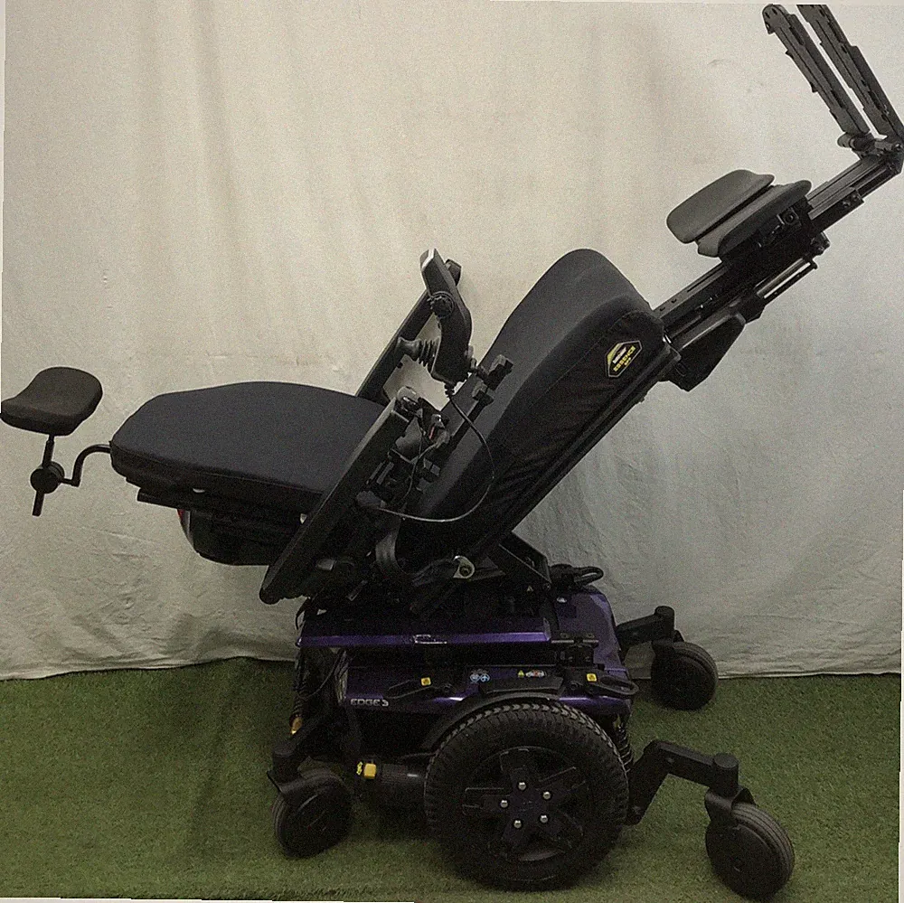 Quantum Q6 Edge 3 Power Wheelchair w/ Power Tilt Recline Leg rest Lights WE SHIP